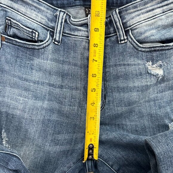 Judy Blue Jeans Womens 3 / 26 Boyfriend Fit Medium Wash Stretch Denim Distressed - Picture 8 of 16